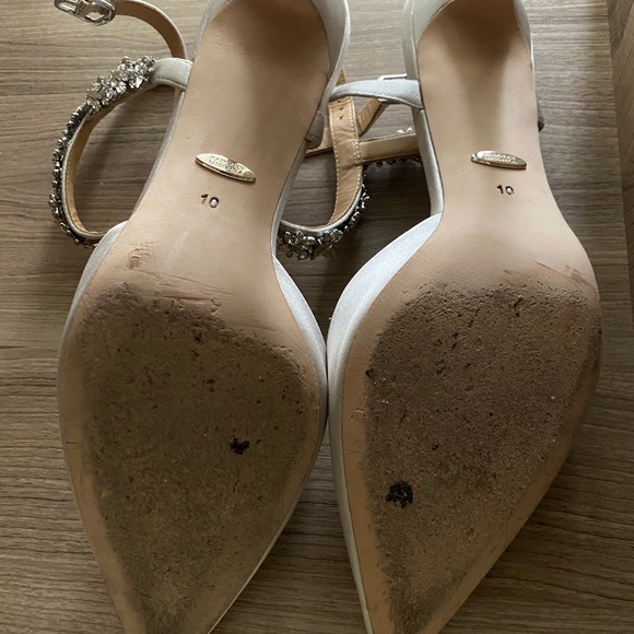 Badgley Mischka | Shoes | Badgley Mischka Esmeralda Bridal Embellished Pumps | Poshmark